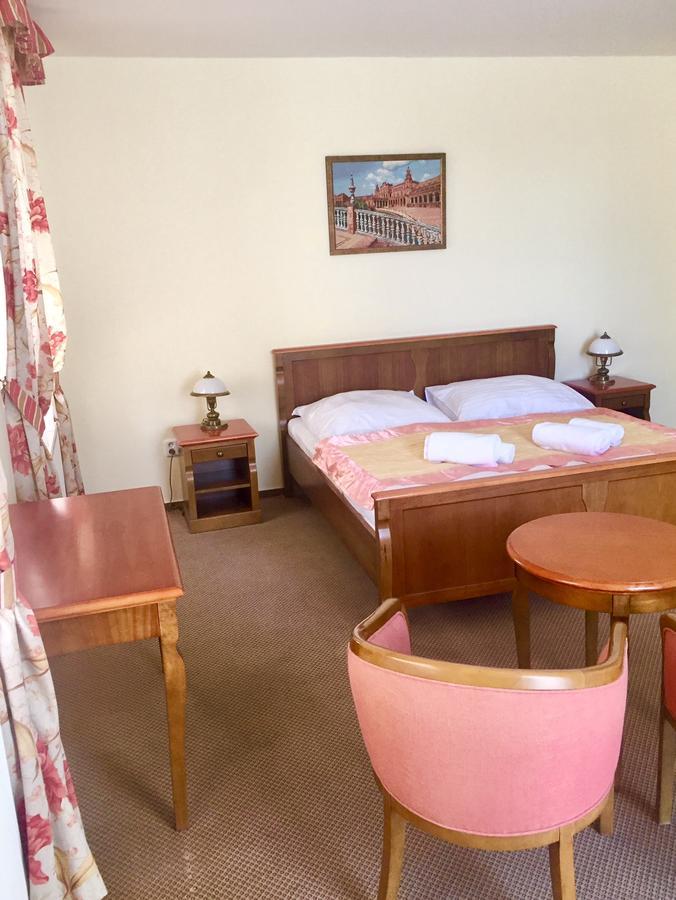 Rezidence Goethe Hotel Eagle Mariënbad Buitenkant foto
